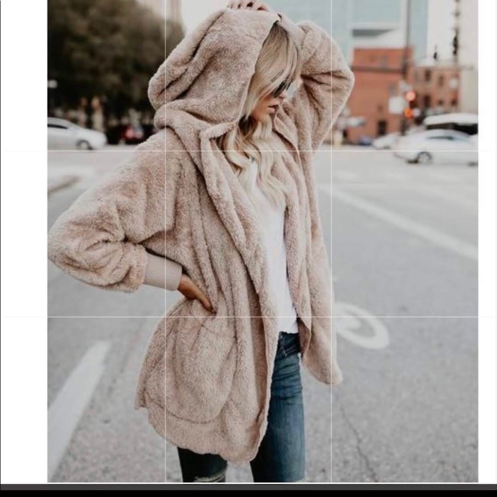 ✨LAST ONE✨🎁🎁 Taupe Soft Faux Fur Cardigan 🎁🎁 - Picture 8 of 8